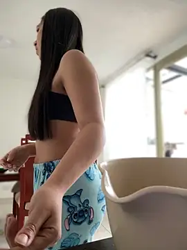 Salome golvert online show from October 23, 2025, 3:11 pm