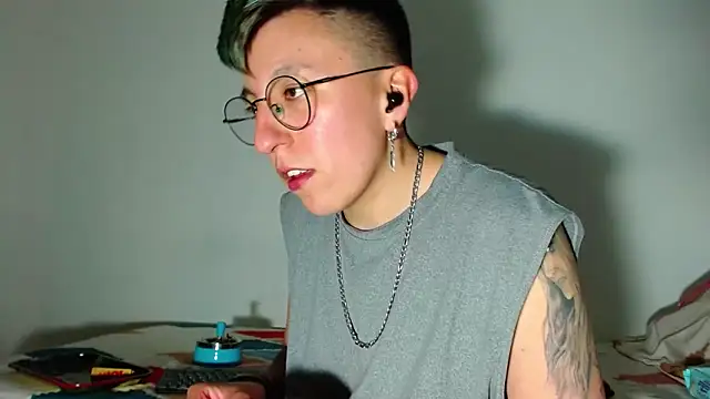 Sexyboy 666 online show from December 2, 2025, 9:32 pm