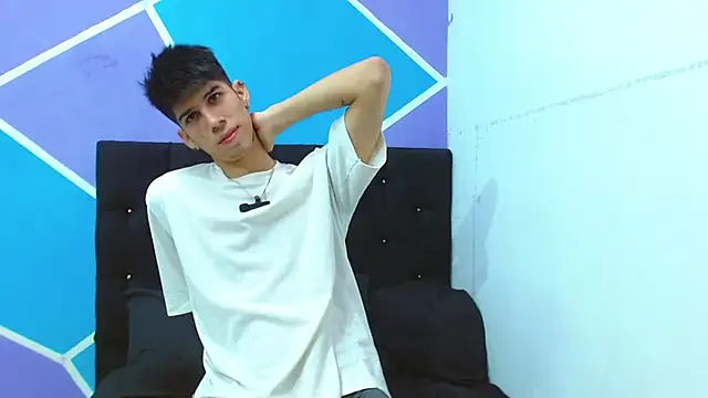 jhony-sex online show from December 11, 2024, 2:52 am