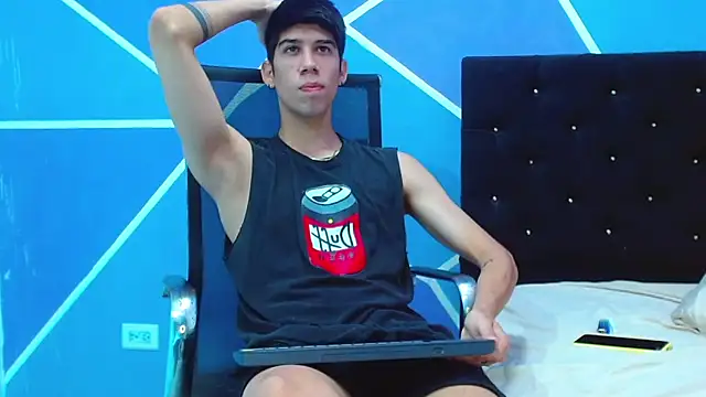 jhony-sex online show from March 8, 2025, 8:33 am