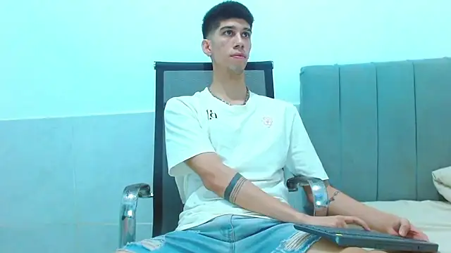 jhony-sex online show from February 25, 2026, 1:04 am