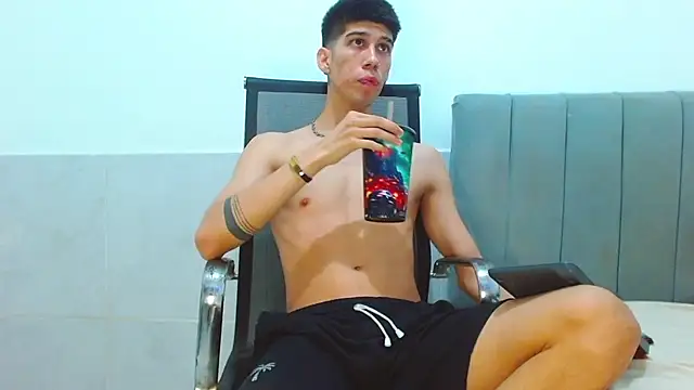 jhony-sex online show from April 2, 2026, 7:17 am