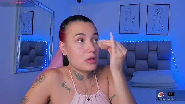 Susan-Sweet-7 online show from December 3, 2025, 8:07 pm