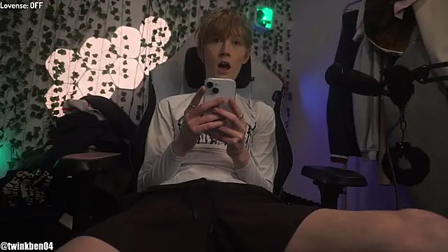 Snapshot of twinkben chatting on January 6, 2026, 2:59 am twinkben online show from January 6, 2026, 2:59 am