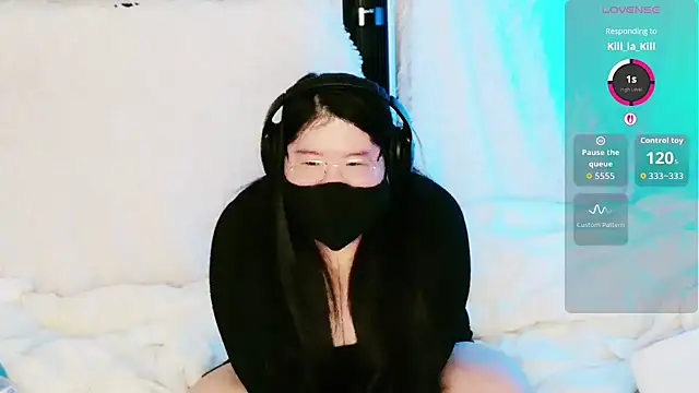 Snapshot of Kara-Nuna chatting on May 16, 2026, 3:03 am Kara-Nuna online show from May 16, 2026, 3:03 am