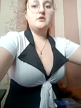 Snapshot of WhiteBellaX chatting on February 10, 2026, 8:40 am WhiteBellaX online show from February 10, 2026, 8:40 am