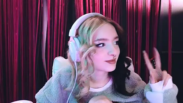 Avi Nile online show from March 11, 2025, 2:43 am