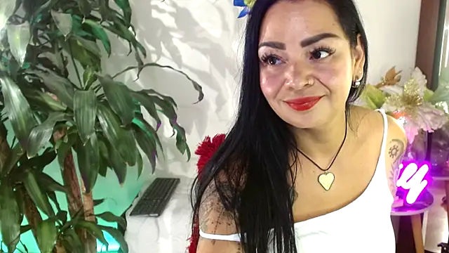 Ginna--mia online show from February 11, 2025, 11:22 pm