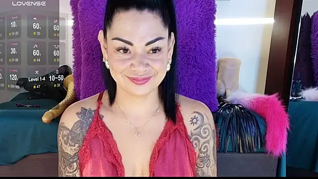 Snapshot of Ginna--mia chatting on July 24, 2026, 4:10 am Ginna--mia online show from July 24, 2026, 4:10 am