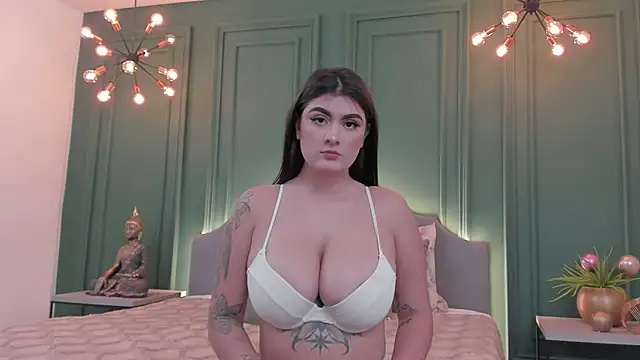 IrisBaker online show from December 14, 2024, 5:25 pm