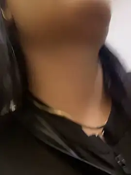 IrisBaker online show from December 28, 2024, 6:50 pm