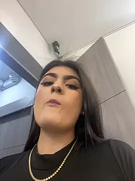 IrisBaker online show from January 4, 2025, 5:47 pm