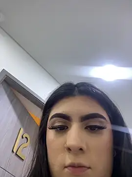 IrisBaker online show from September 15, 2025, 9:04 pm