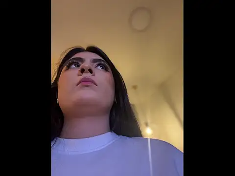 IrisBaker online show from March 18, 2026, 10:13 pm