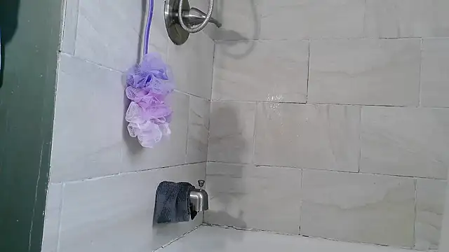 paytonkelly online show from February 9, 2025, 2:18 pm