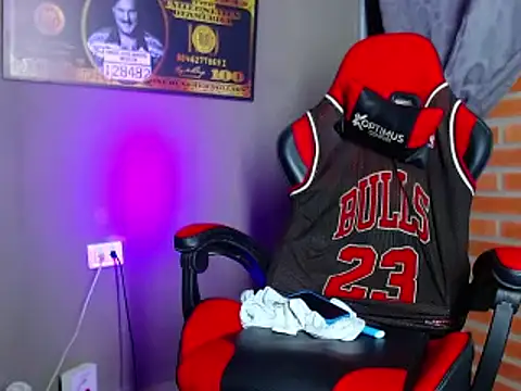 smoker445 online show from February 20, 2025, 11:21 pm