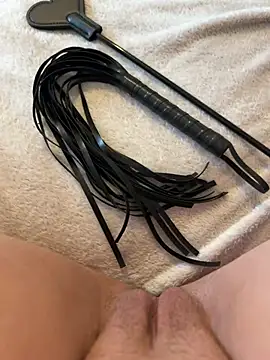 Leanaa Jolly online show from February 11, 2025, 3:29 pm