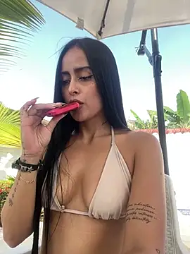 Alexandra duque online show from February 28, 2025, 8:39 pm