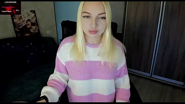 Stella  Cox online show from November 14, 2025, 6:23 am