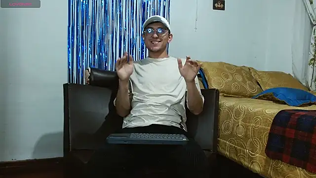 samfox  online show from October 2, 2025, 2:07 am