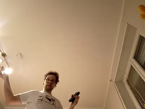 larsgessner30 online show from December 3, 2025, 10:41 pm