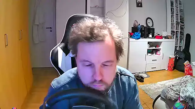 larsgessner30 online show from March 31, 2026, 11:05 pm