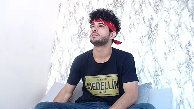 Moon and aaron online show from February 17, 2026, 1:40 pm