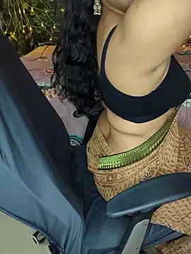 Tanvi-patil online show from October 16, 2025, 5:03 pm