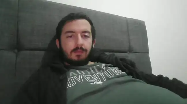 laynufff online show from January 4, 2025, 11:17 pm