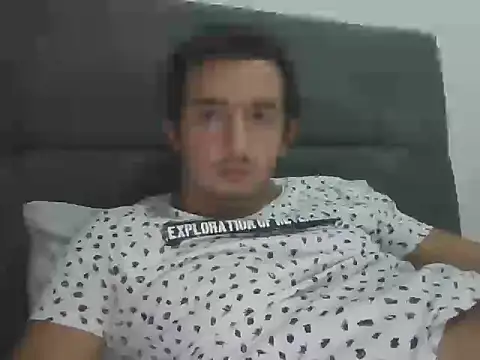 laynufff online show from September 28, 2025, 8:47 pm