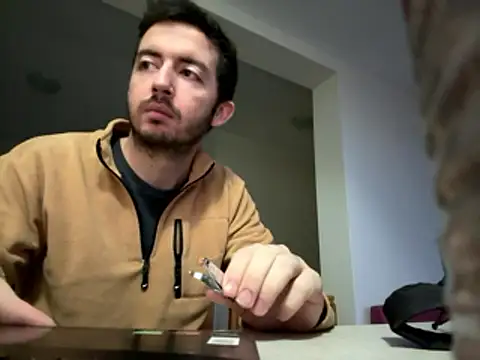 laynufff online show from January 9, 2026, 5:10 am