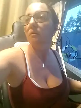 cuplubijoanna online show from September 9, 2025, 5:29 am