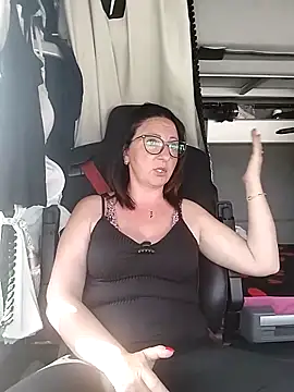 cuplubijoanna online show from April 22, 2026, 11:56 am