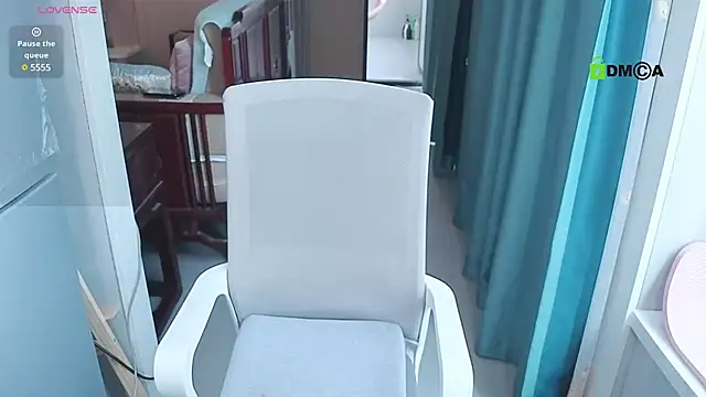 palzkybi123 online show from January 6, 2025, 2:48 am