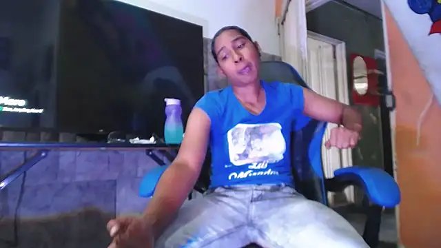 Snapshot of yohatinelly07 chatting on September 24, 2025, 9:51 pm yohatinelly07 online show from September 24, 2025, 9:51 pm