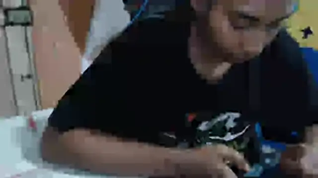 Snapshot of yohatinelly07 chatting on October 20, 2025, 1:50 am yohatinelly07 online show from October 20, 2025, 1:50 am