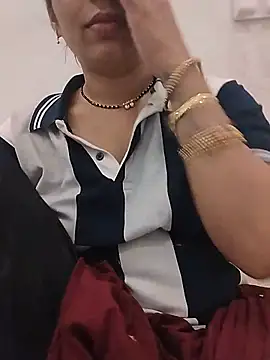 Snapshot of Simaran_bhabhi chatting on May 14, 2026, 12:28 am Simaran bhabhi online show from May 14, 2026, 12:28 am