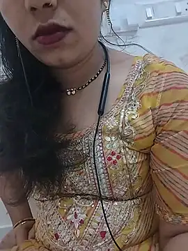 Snapshot of Simaran_bhabhi chatting on June 7, 2026, 12:37 am Simaran bhabhi online show from June 7, 2026, 12:37 am