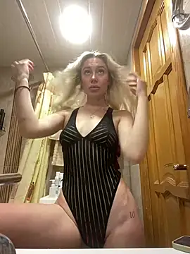 meanexx online show from February 14, 2025, 10:28 am