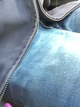 1BeautyN1Beast online show from December 12, 2024, 4:43 pm