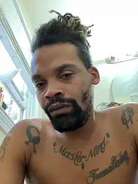 1BeautyN1Beast online show from December 14, 2024, 1:59 pm