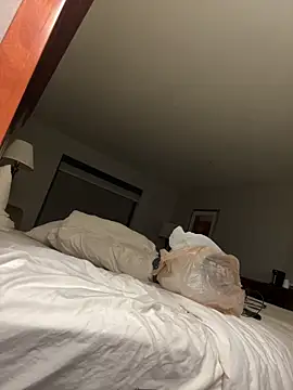 1BeautyN1Beast online show from November 11, 2025, 1:38 am