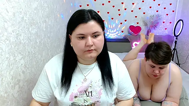 BeckyAndHellen online show from February 24, 2025, 10:59 am