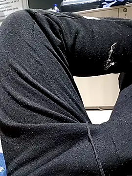 Snapshot of Jair2310 chatting on April 12, 2026, 9:14 am Jair2310 online show from April 12, 2026, 9:14 am