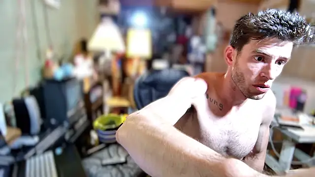 Snapshot of savageconfidence chatting on September 30, 2025, 9:03 am savageconfidence online show from September 30, 2025, 9:03 am