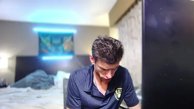 Snapshot of savageconfidence chatting on November 26, 2025, 10:27 am savageconfidence online show from November 26, 2025, 10:27 am