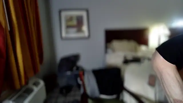 Snapshot of savageconfidence chatting on December 2, 2025, 9:47 am savageconfidence online show from December 2, 2025, 9:47 am