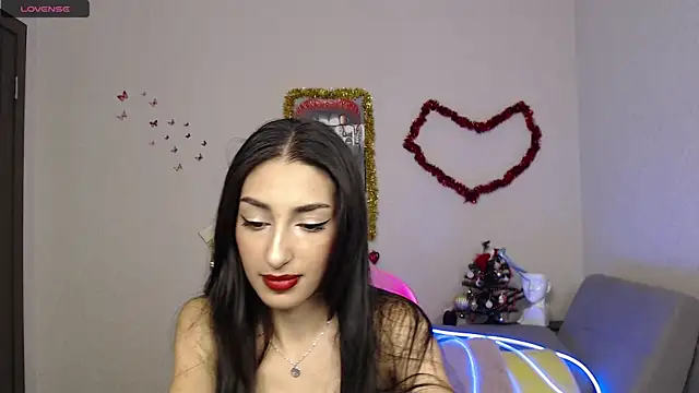 Lina Robbins online show from January 2, 2025, 12:23 am