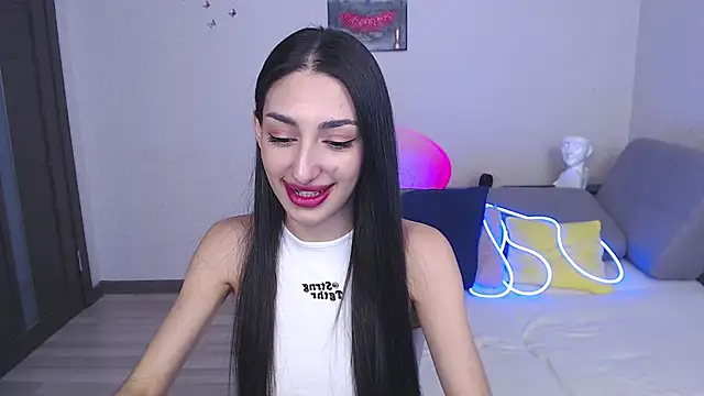 Lina Robbins online show from February 28, 2025, 5:15 am