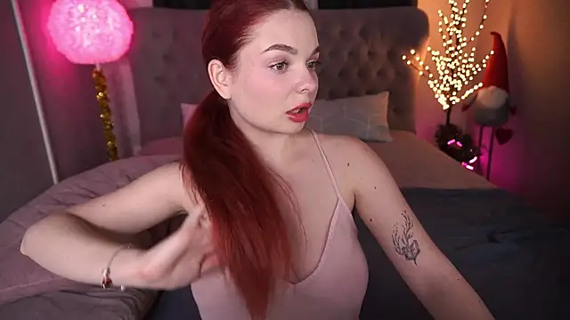 CarolinaDia online show from December 30, 2024, 3:47 am